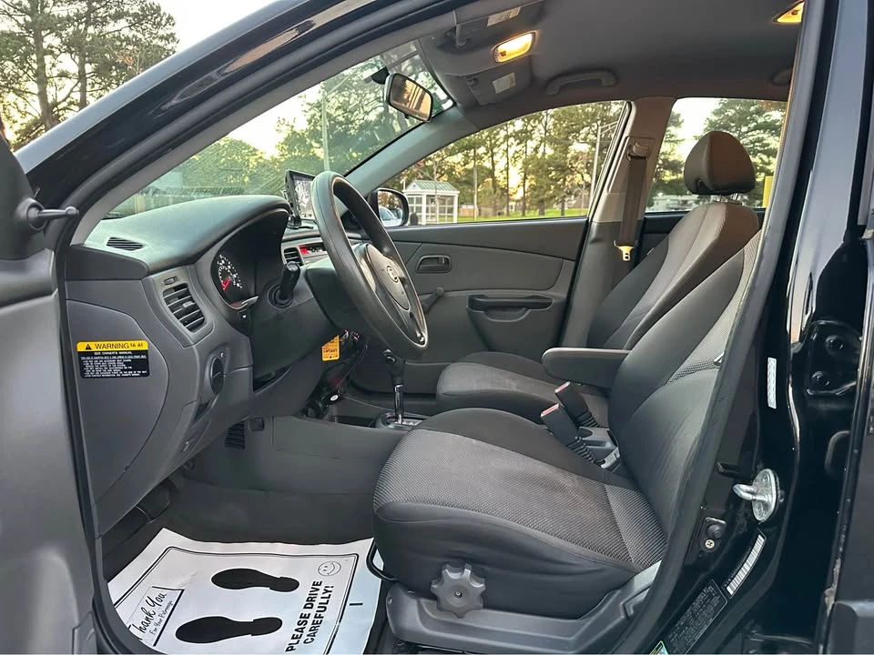 2010 Kia Rio - Image 9 of 19