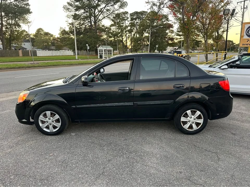 2010 Kia Rio - Image 7 of 19