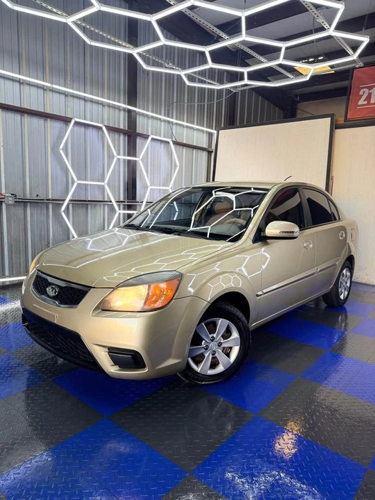 2010 Kia Rio - Image 2 of 9