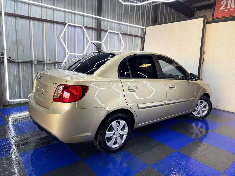 2010 Kia Rio - Image 4 of 9