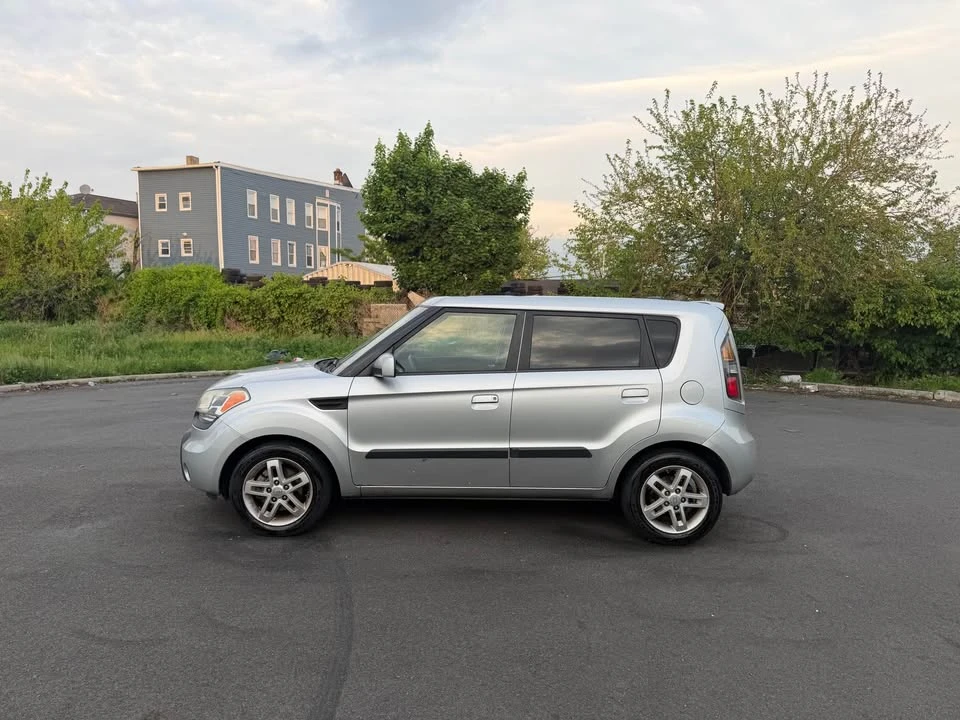 2010 Kia Soul - Image 3 of 11