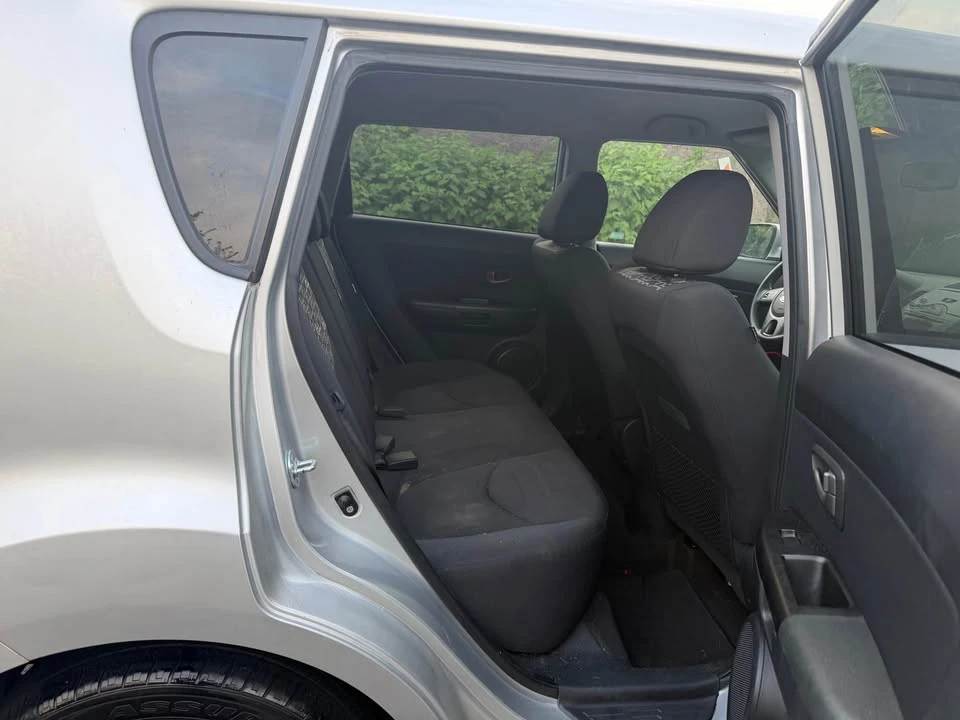 2010 Kia Soul - Image 7 of 11