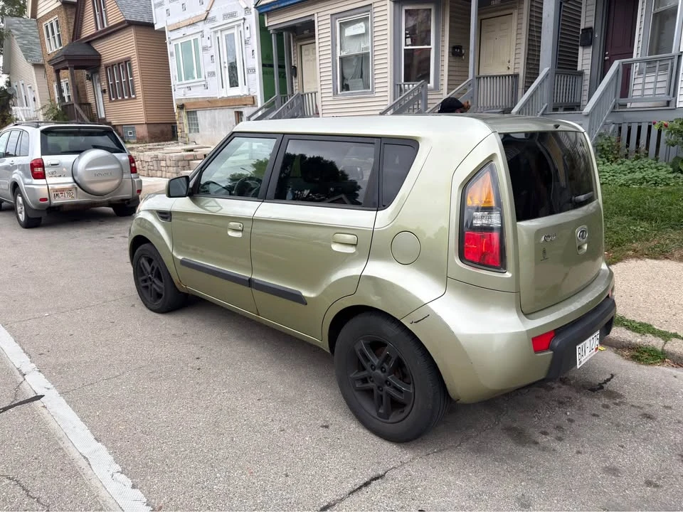 2010 Kia Soul - Image 2 of 6