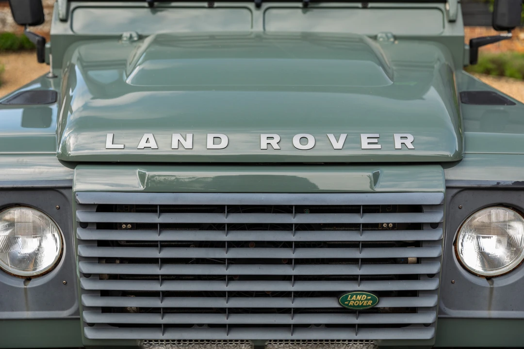 2010 Land Rover Defender 110 - Image 26 of 31