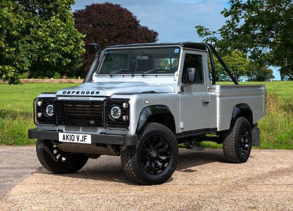 2010 Land Rover Defender 110 - Image 2 of 31