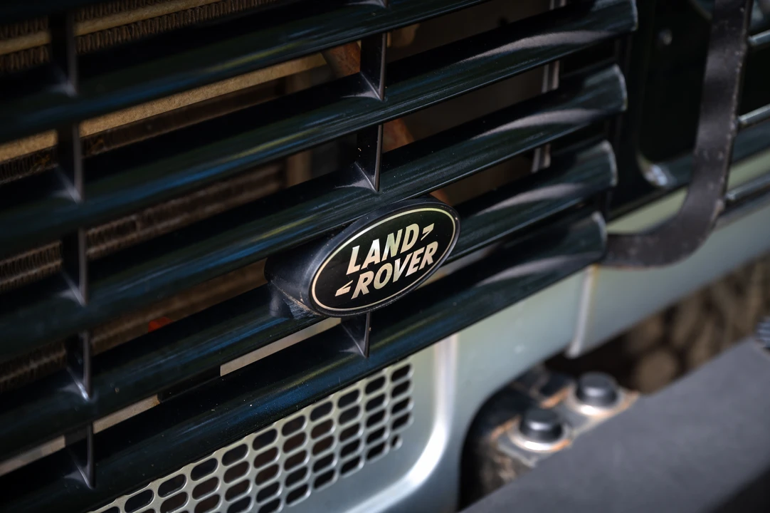 2010 Land Rover Defender 110 - Image 29 of 31