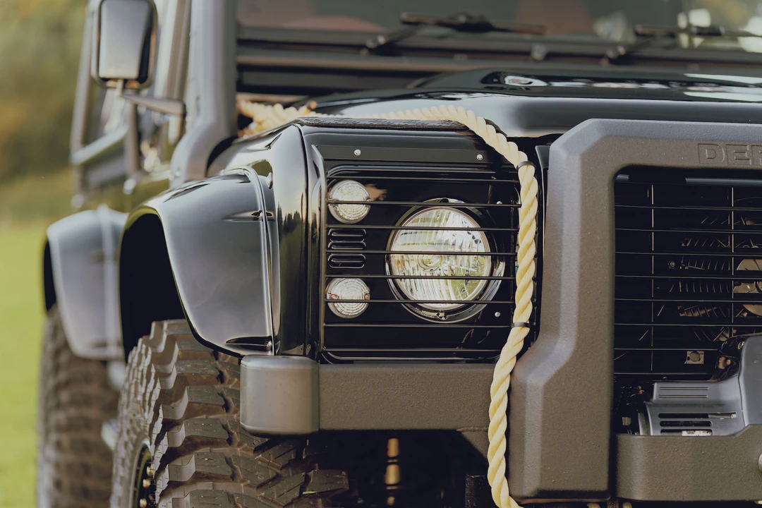 2010 Land Rover Defender 110 - Image 24 of 31