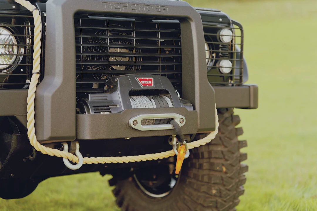 2010 Land Rover Defender 110 - Image 25 of 31