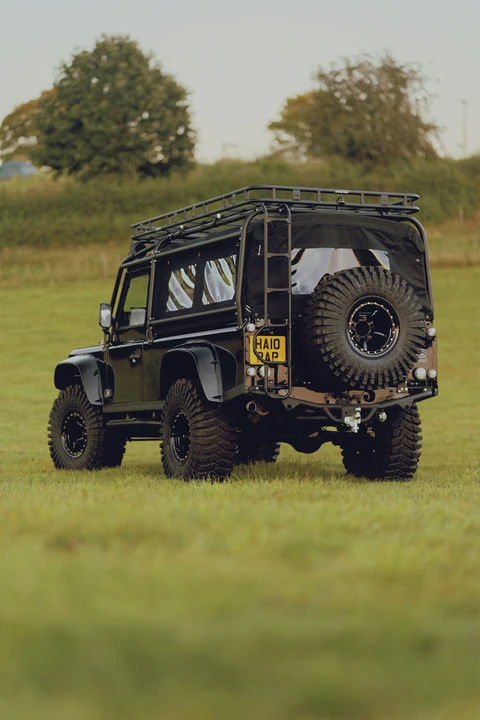2010 Land Rover Defender 110 - Image 20 of 31