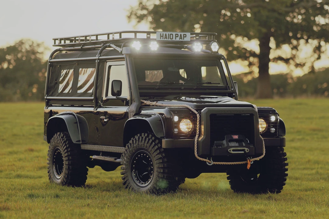 2010 Land Rover Defender 110 - Image 2 of 31