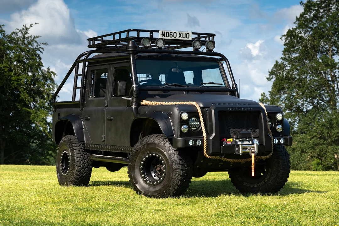 2010 Land Rover Defender 110 - Image 2 of 31
