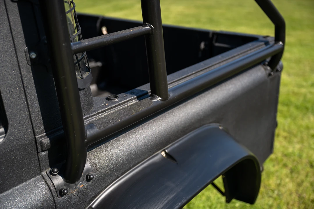 2010 Land Rover Defender 110 - Image 18 of 31
