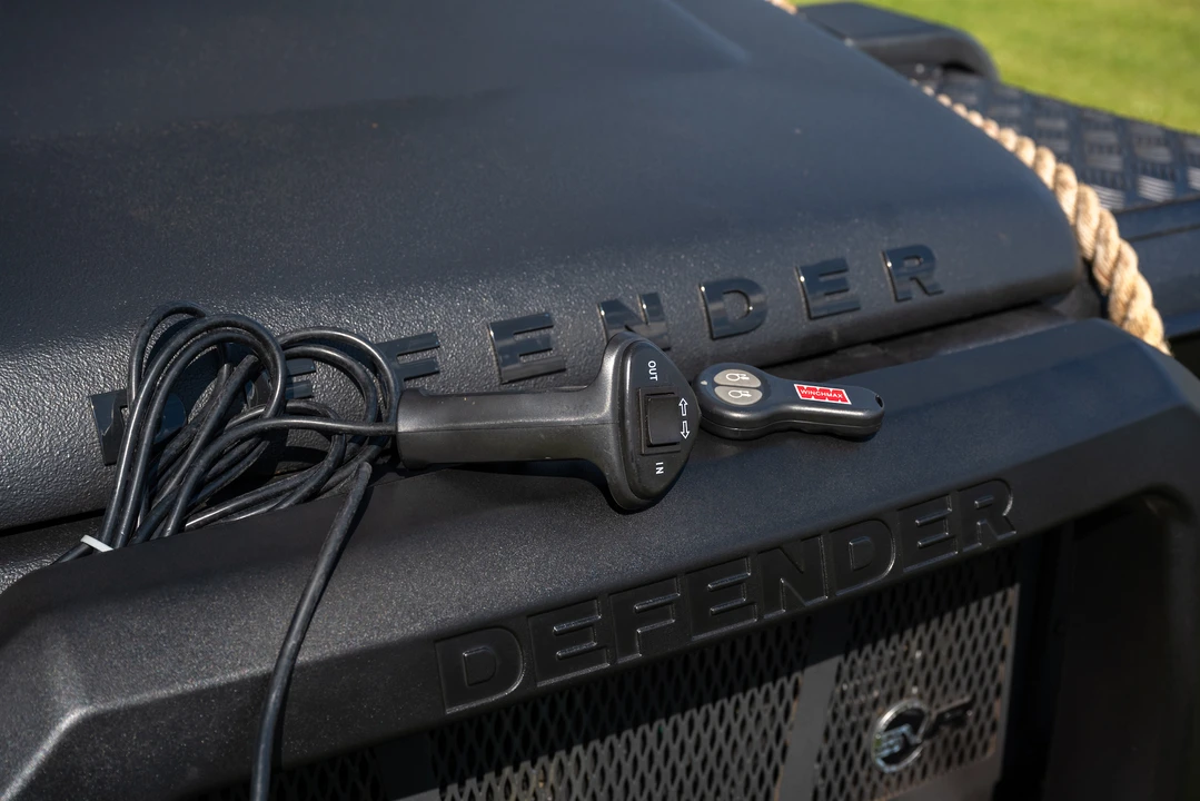 2010 Land Rover Defender 110 - Image 28 of 31