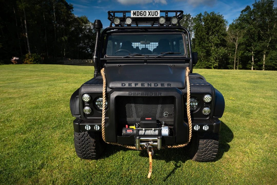 2010 Land Rover Defender 110 - Image 9 of 31