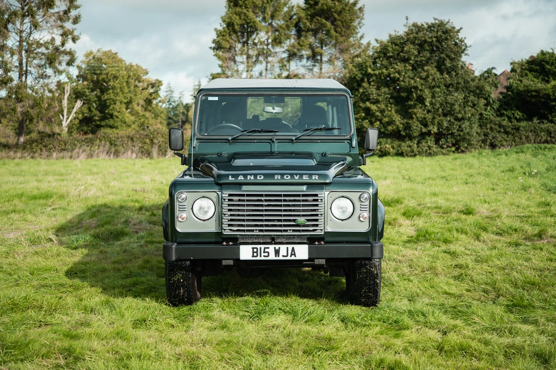 2010 Land Rover Defender 110 - Image 3 of 31