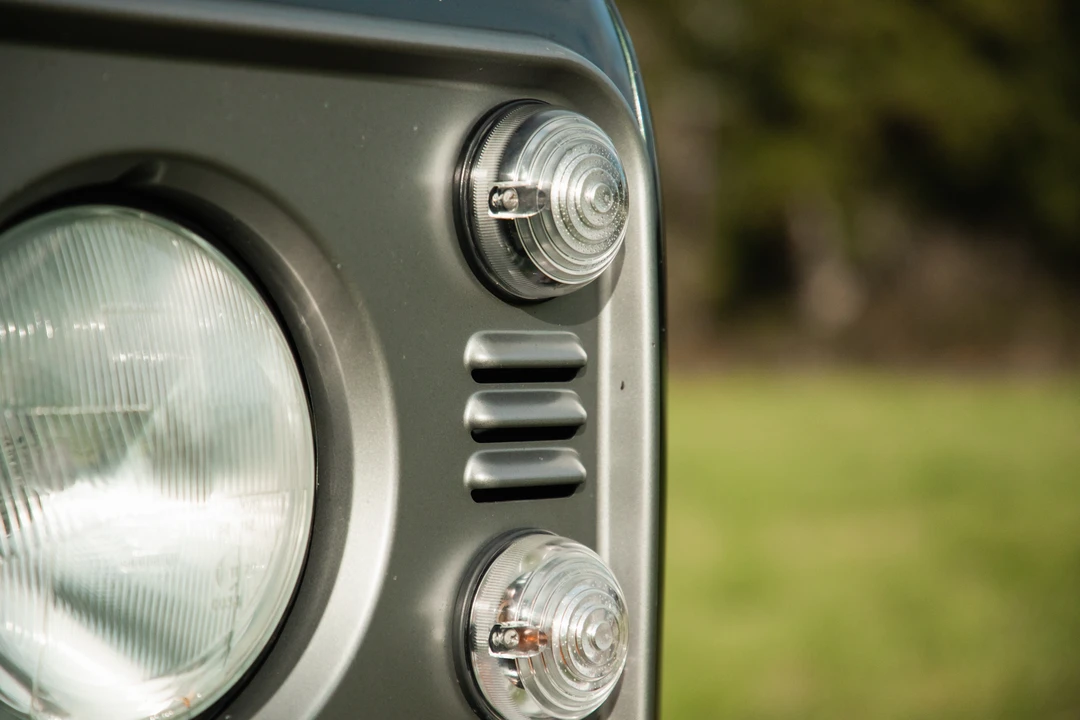 2010 Land Rover Defender 110 - Image 25 of 31