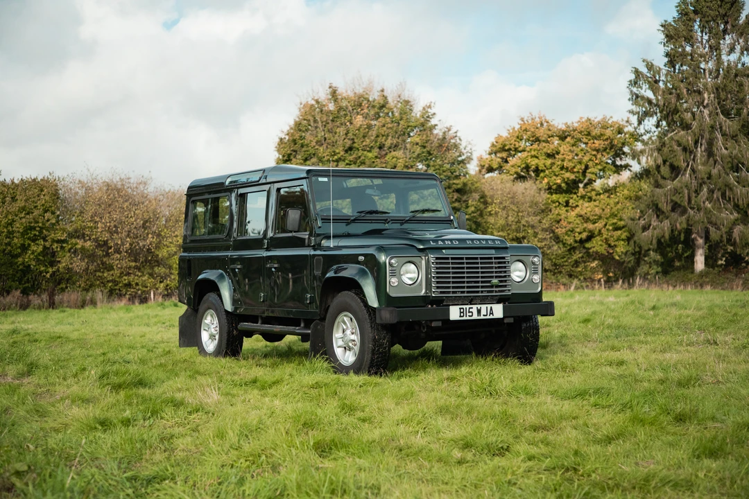 2010 Land Rover Defender 110 - Image 10 of 31