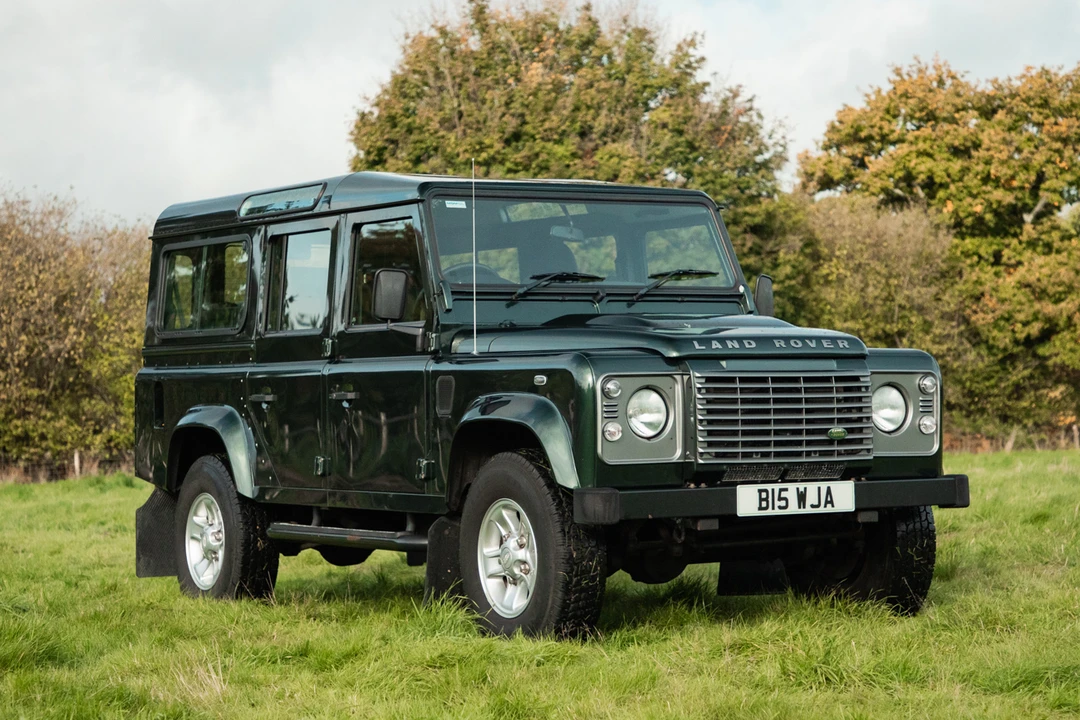 2010 Land Rover Defender 110 - Image 2 of 31