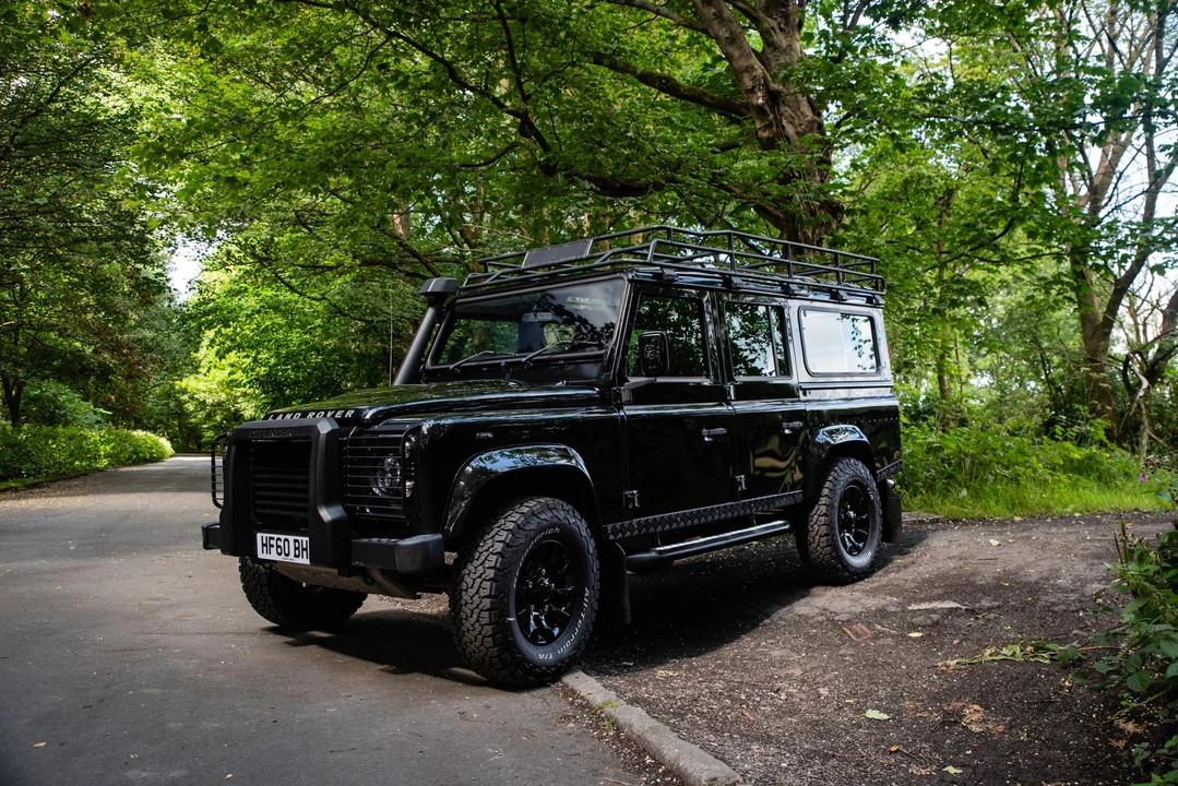 2010 Land Rover Defender 110 - Image 10 of 31