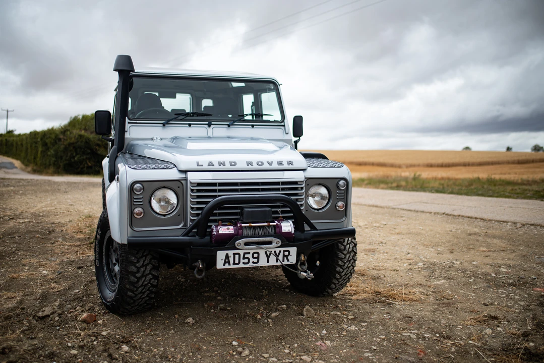 2010 Land Rover Defender 110 - Image 12 of 31