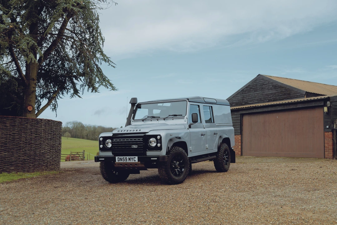 2010 Land Rover Defender 110 - Image 21 of 31