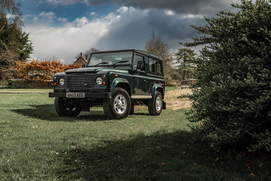 2010 Land Rover Defender 90 - Image 19 of 31