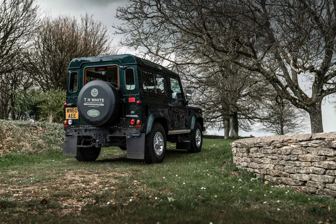 2010 Land Rover Defender 90 - Image 21 of 31