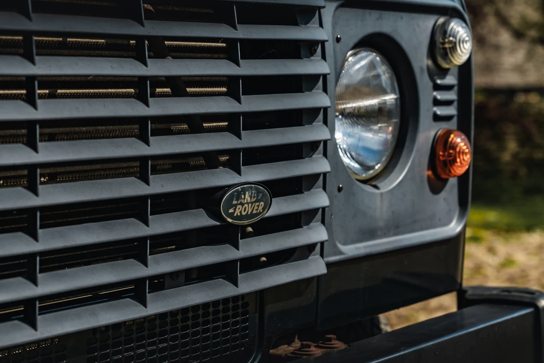2010 Land Rover Defender 90 - Image 26 of 31