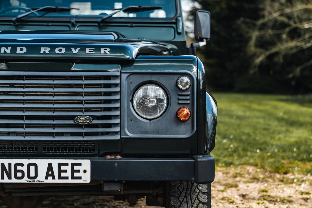 2010 Land Rover Defender 90 - Image 30 of 31