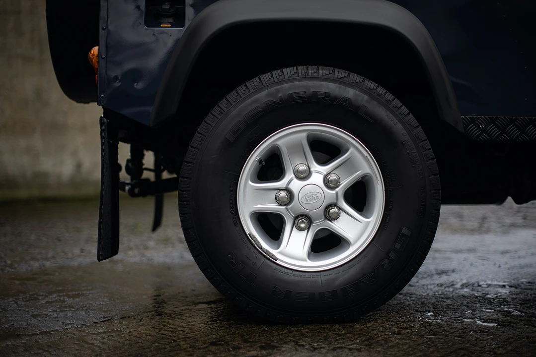 2010 Land Rover Defender 90 - Image 31 of 31