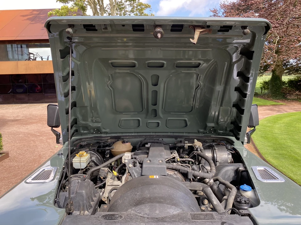 2010 Land Rover Defender 90 - Image 31 of 31