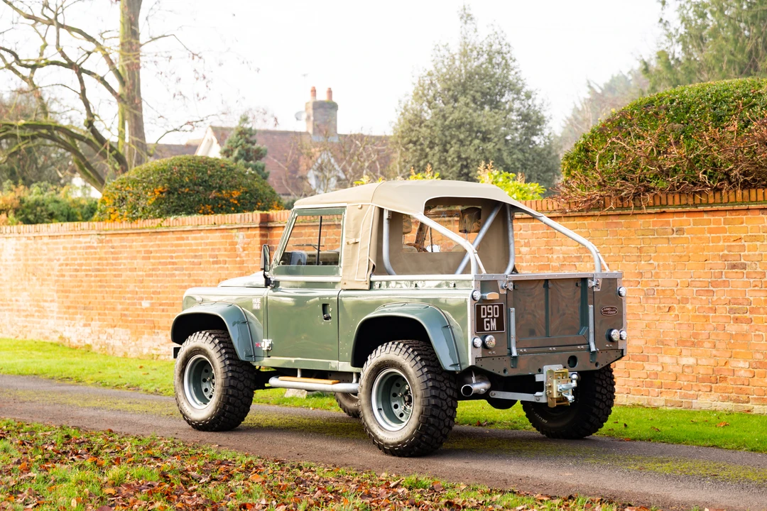 2010 Land Rover Defender 90 - Image 20 of 31