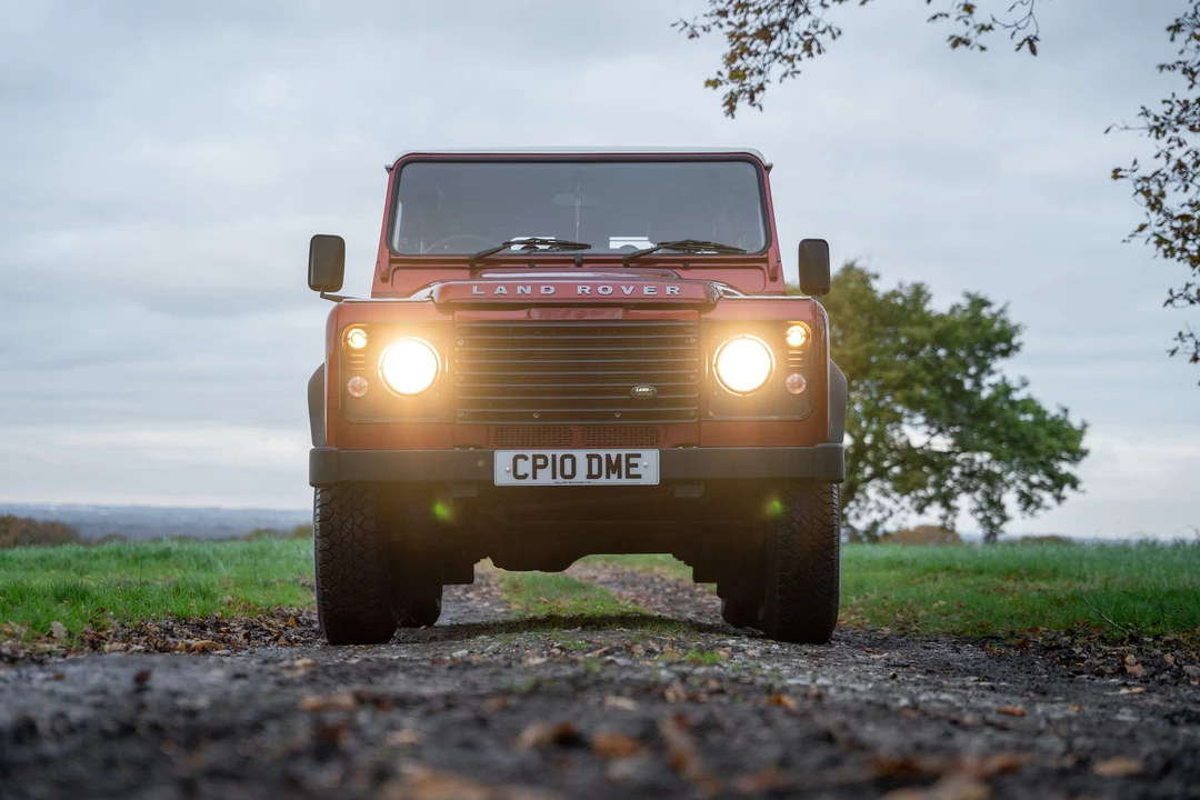 2010 Land Rover Defender 90 - Image 19 of 31