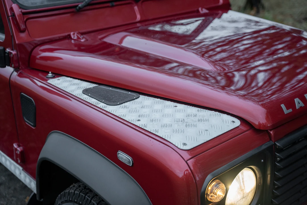 2010 Land Rover Defender 90 - Image 30 of 31