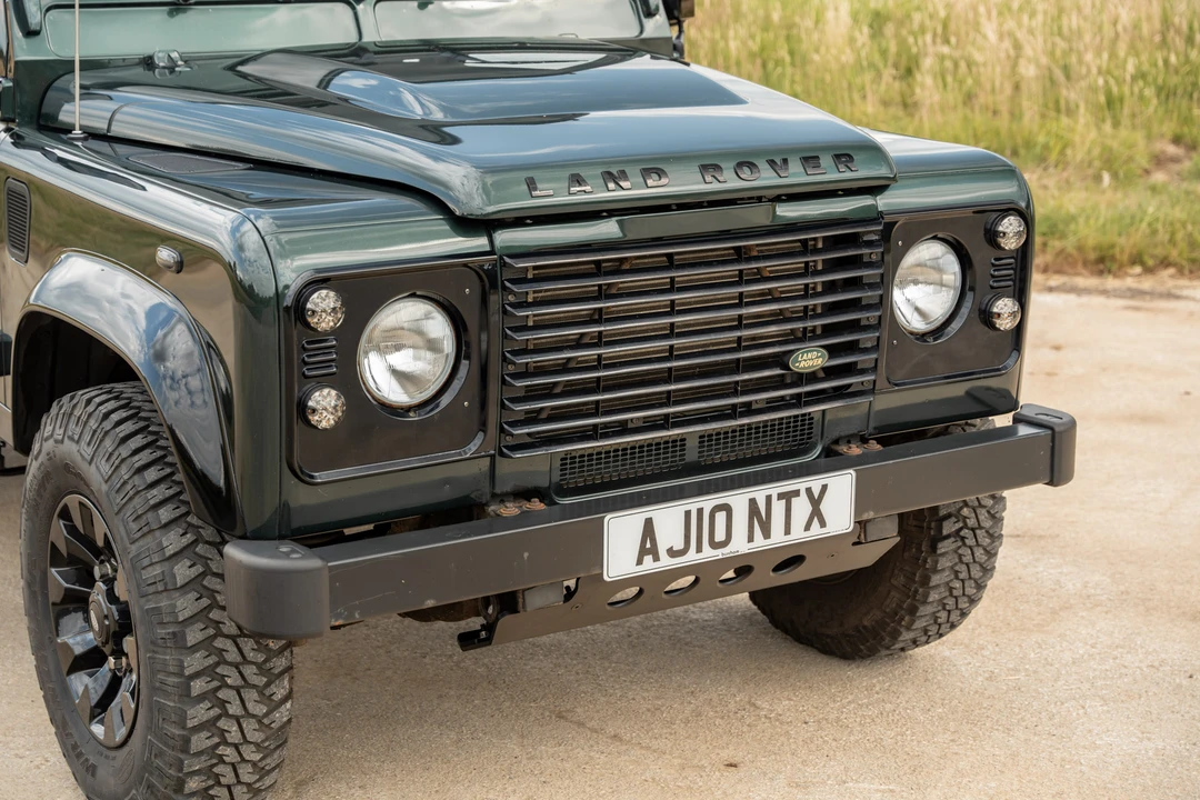 2010 Land Rover Defender 90 - Image 28 of 31
