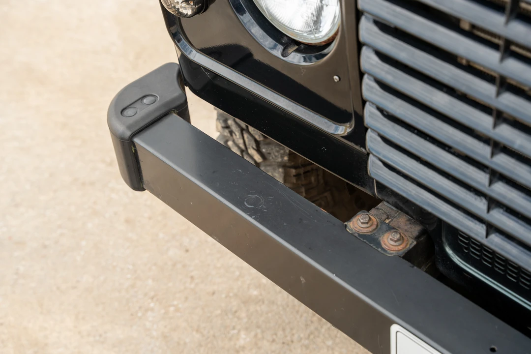 2010 Land Rover Defender 90 - Image 23 of 31