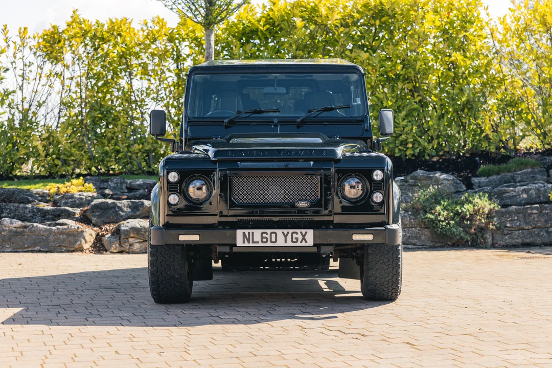 2010 Land Rover Defender 90 - Image 7 of 31