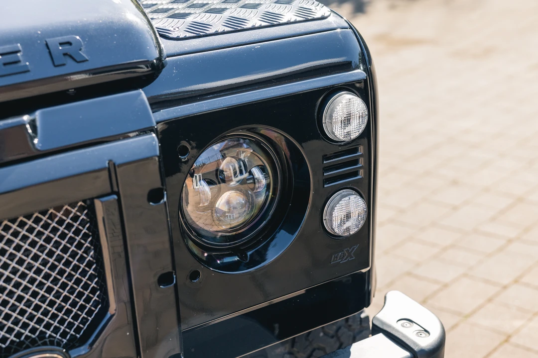 2010 Land Rover Defender 90 - Image 22 of 31
