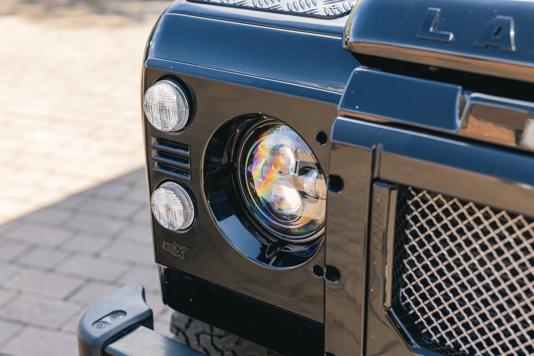 2010 Land Rover Defender 90 - Image 23 of 31