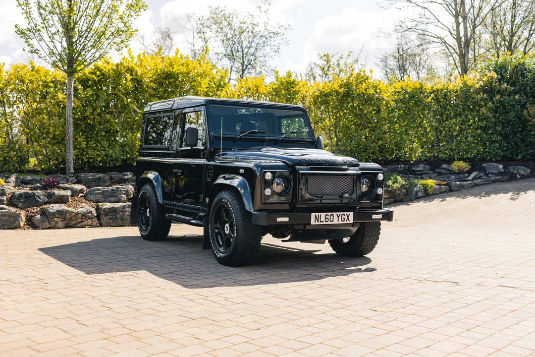 2010 Land Rover Defender 90 - Image 6 of 31