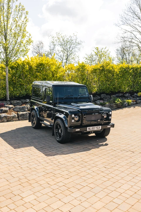 2010 Land Rover Defender 90 - Image 16 of 31