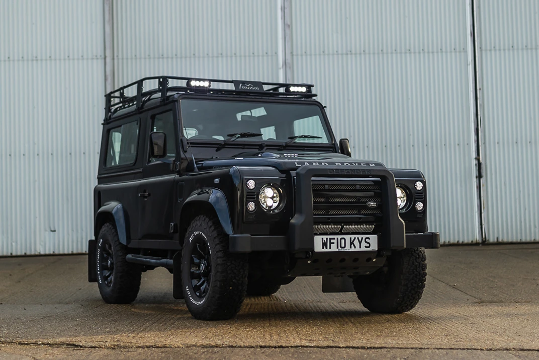 2010 Land Rover Defender 90 - Image 2 of 2