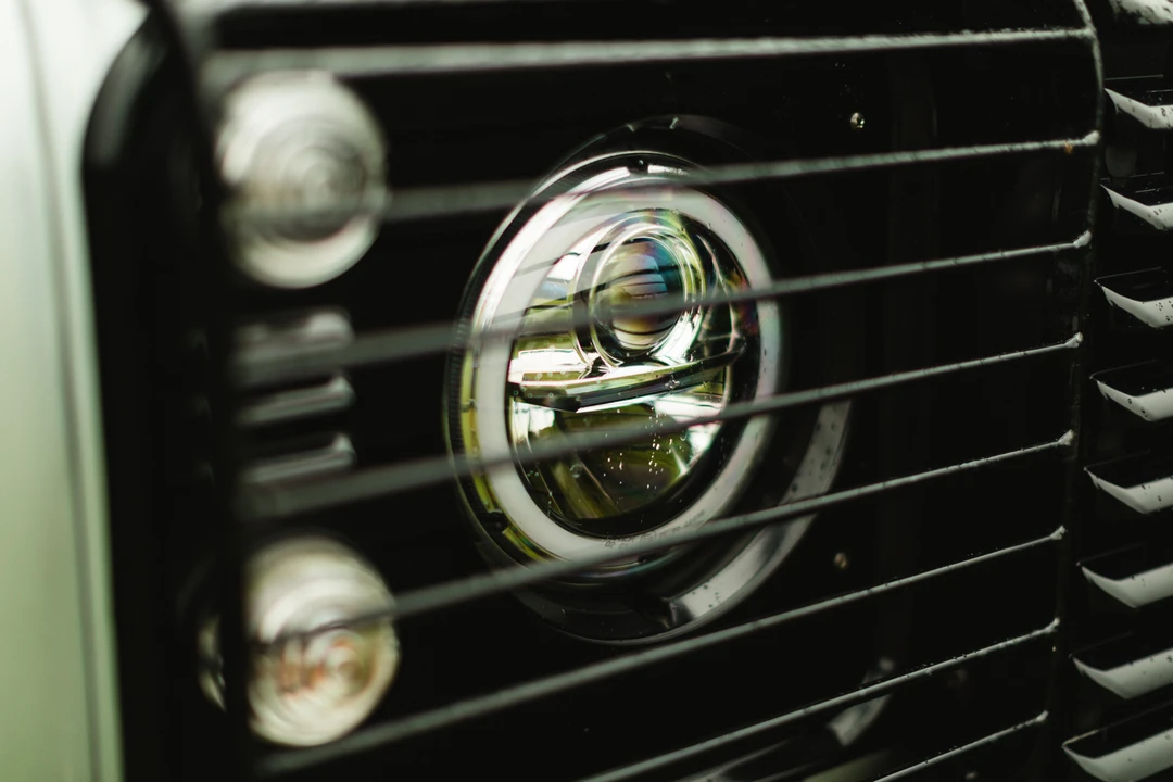 2010 Land Rover Defender 90 - Image 30 of 31