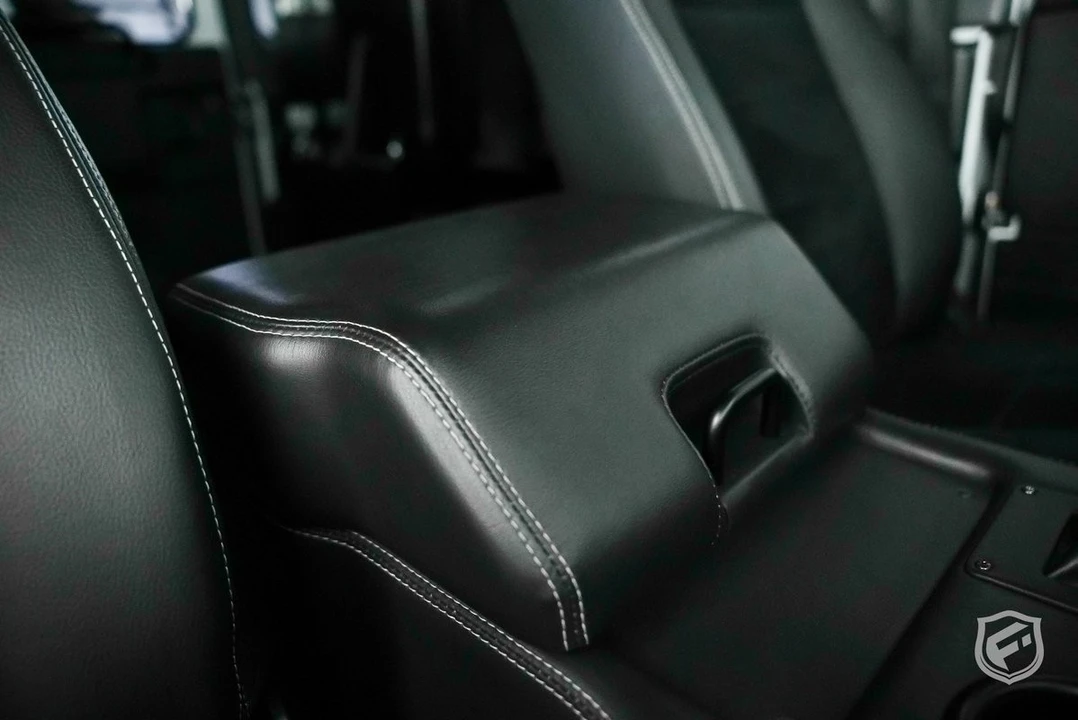2010 Land Rover Defender 90 - Image 29 of 31
