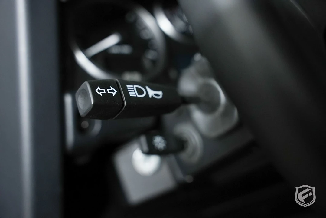 2010 Land Rover Defender 90 - Image 22 of 31