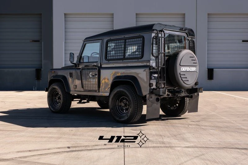 2010 Land Rover Defender 90 - Image 7 of 21