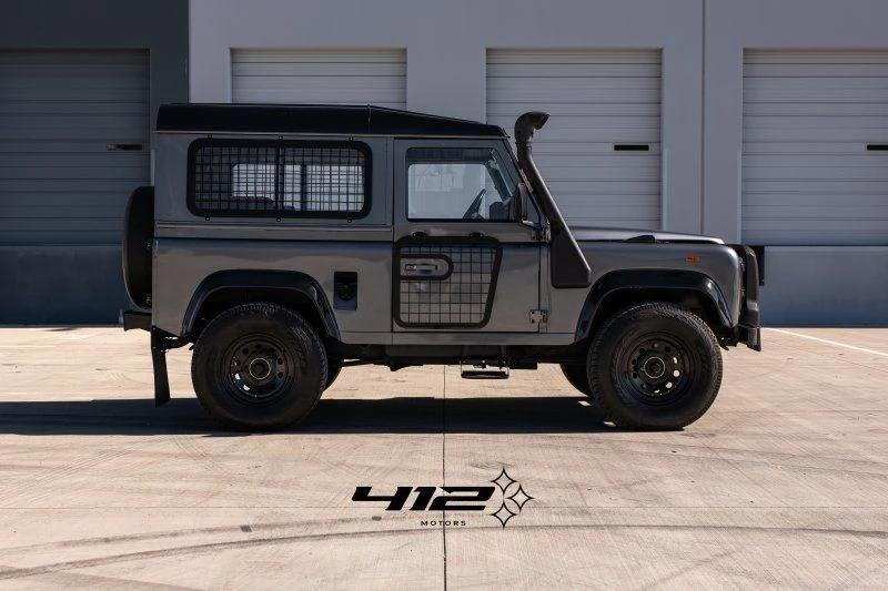 2010 Land Rover Defender 90 - Image 4 of 21