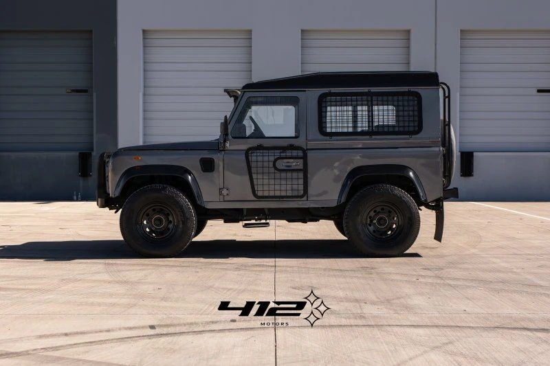 2010 Land Rover Defender 90 - Image 8 of 21
