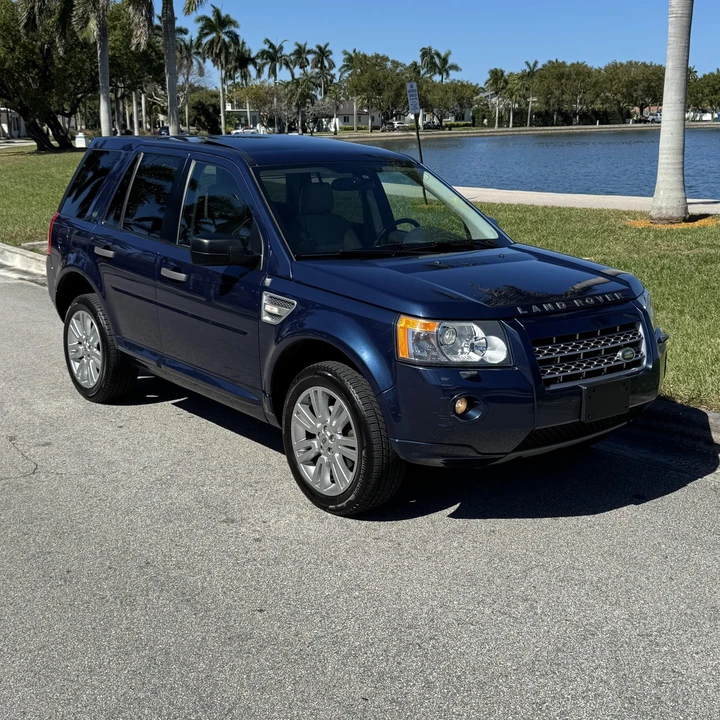 2010 Land Rover Freelander - Image 2 of 12