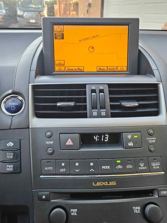 2010 Lexus HS - Image 7 of 9